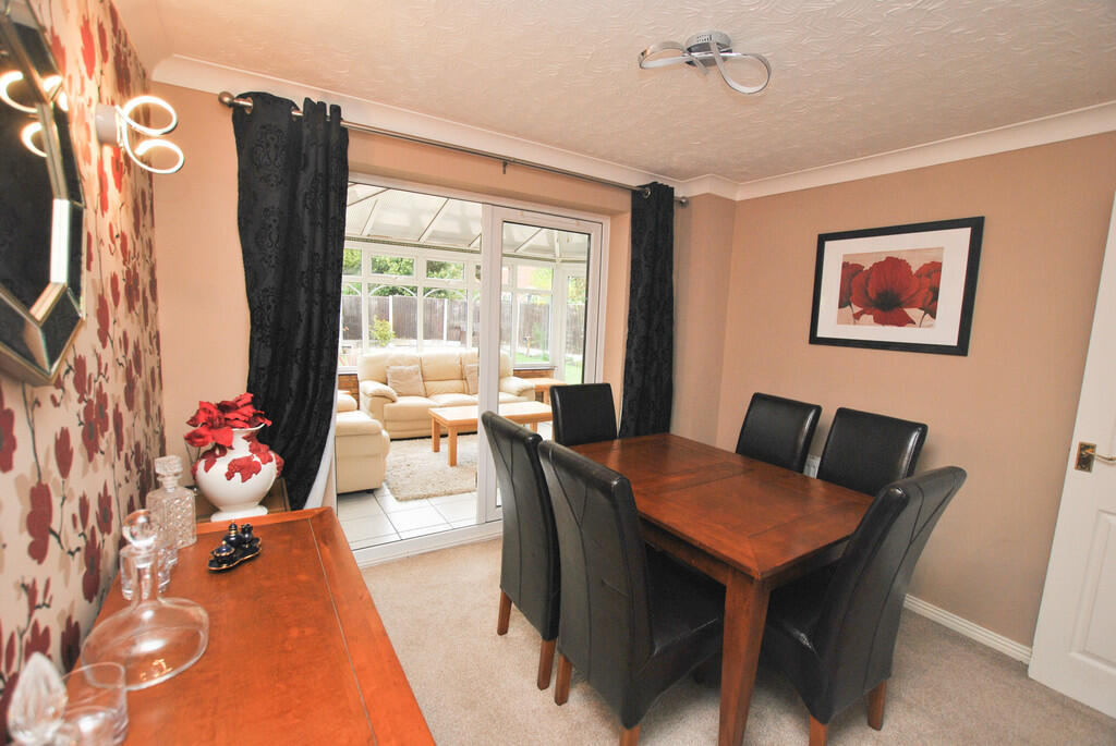 Dining Room_edite...