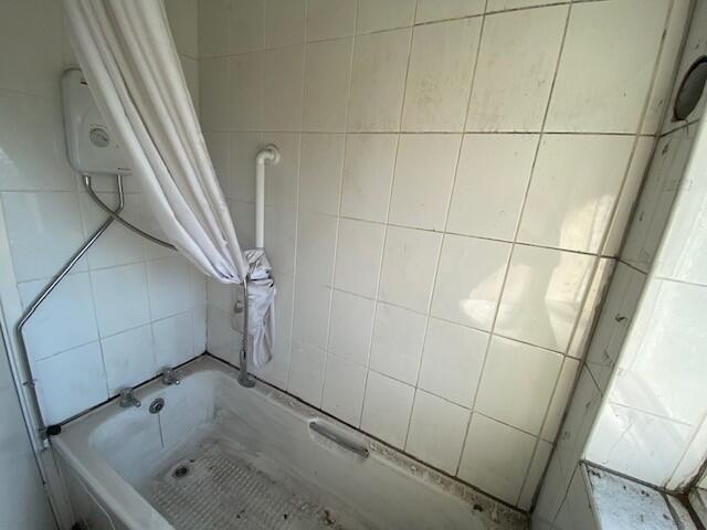 Bathroom T202503281251.jpg