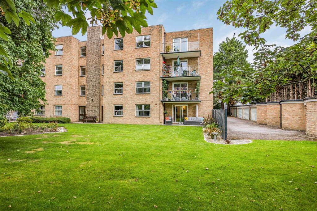 Flat 2, Centenary Court, 19 Burton Road, Poole-Sma