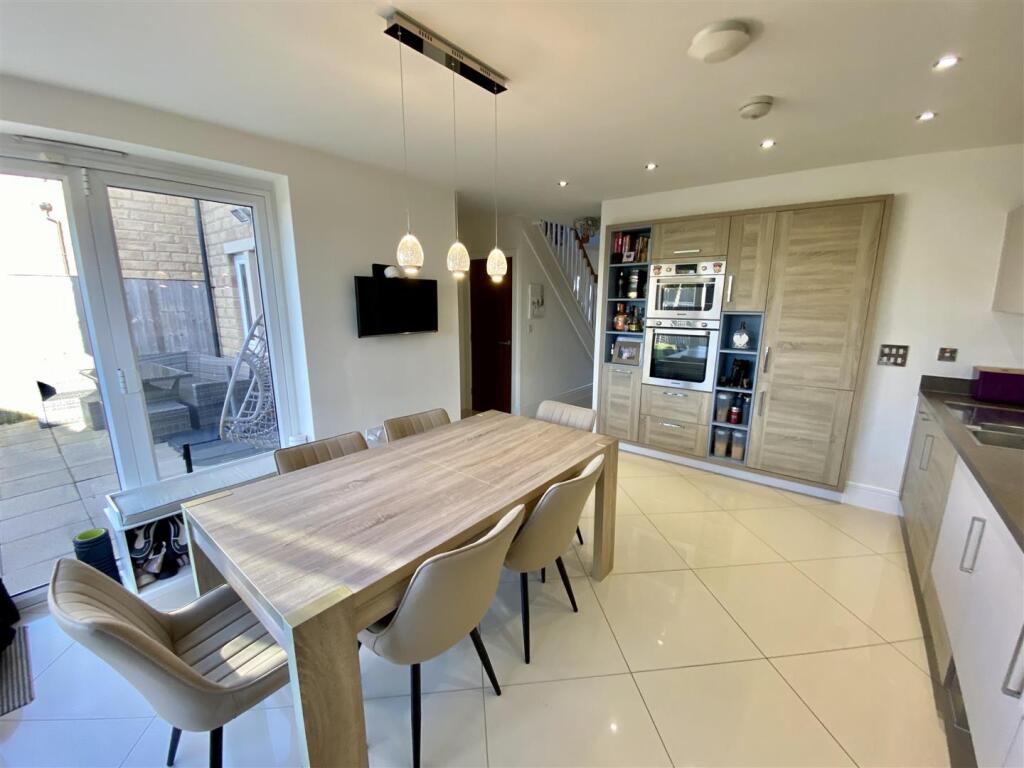 Bramleys Estate Agents - Moorcroft Close - Mirfiel