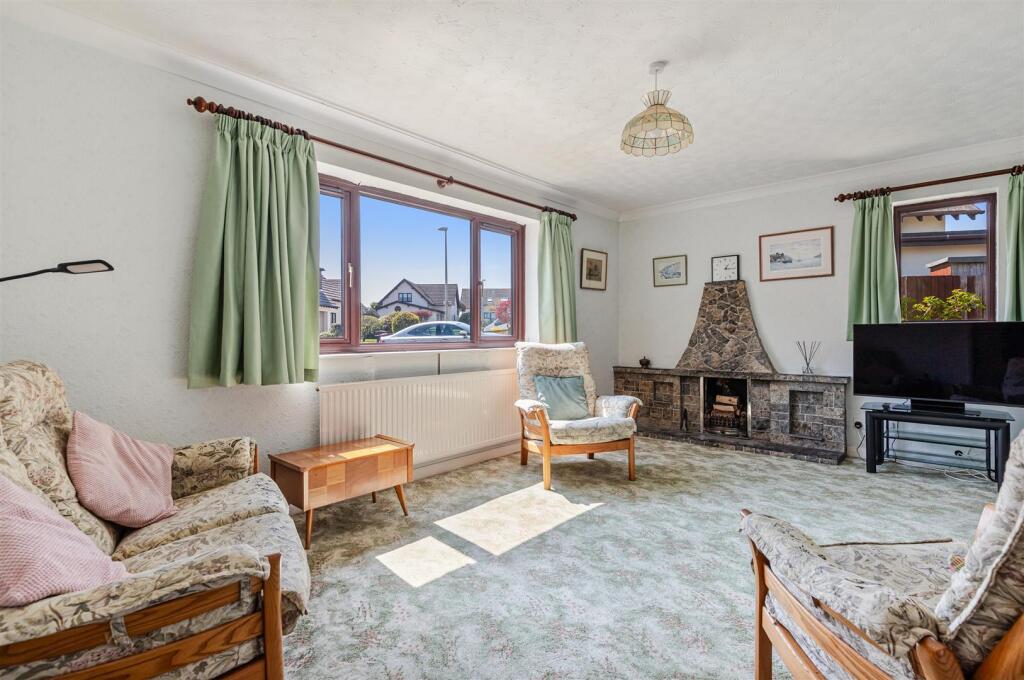 A14 - 10 Crestway Strete - 250424.jpg