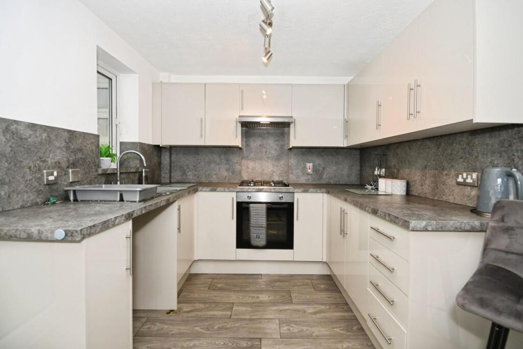 KITCHEN DINER 01.jpg