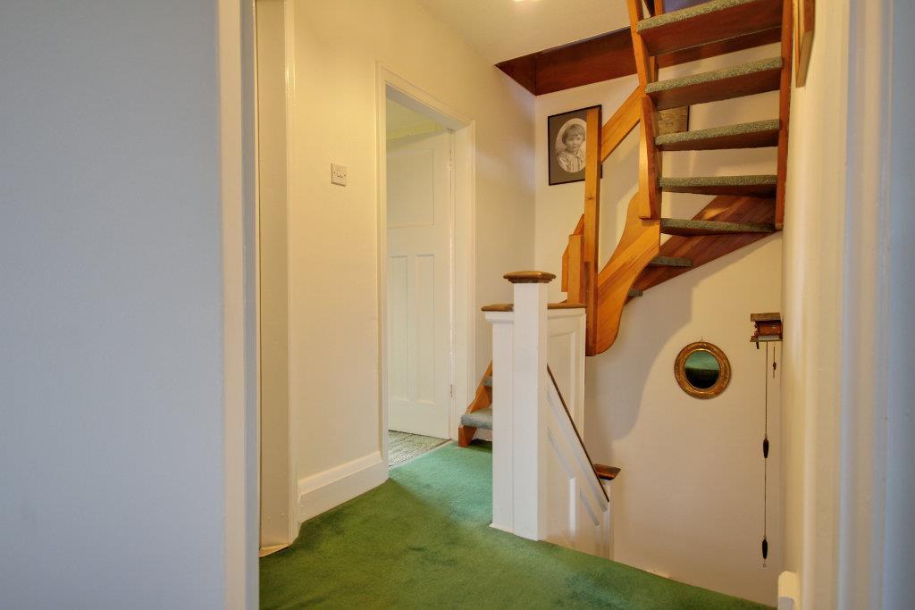 Fixed staircase to loft area