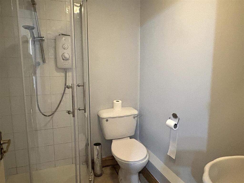 DOWNSTAIRS SHOWER ROOM