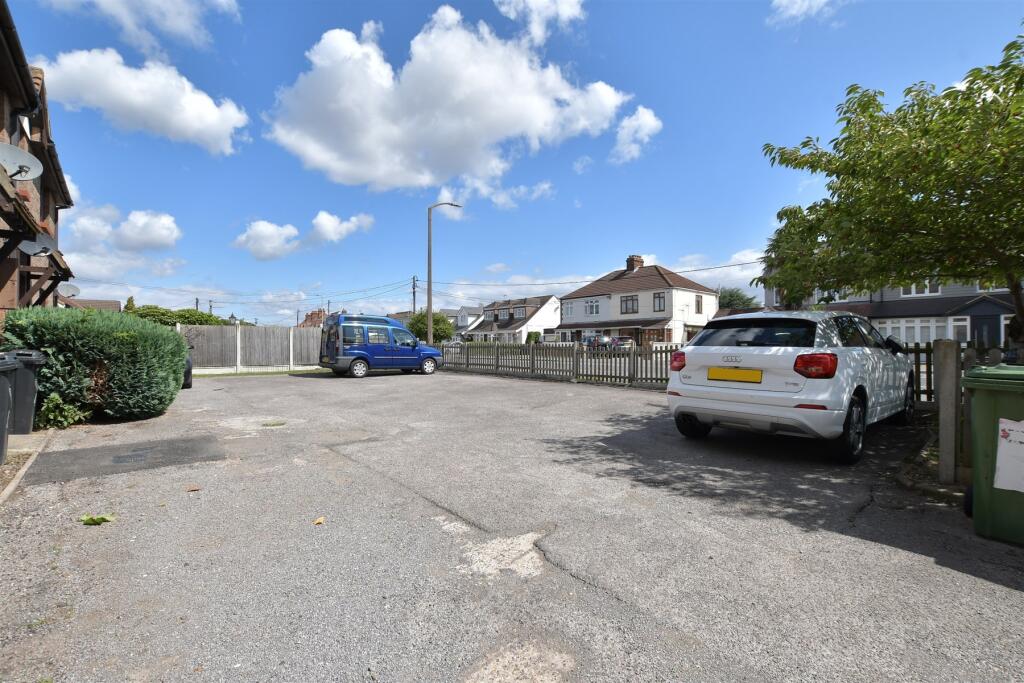 Driveway/Parking