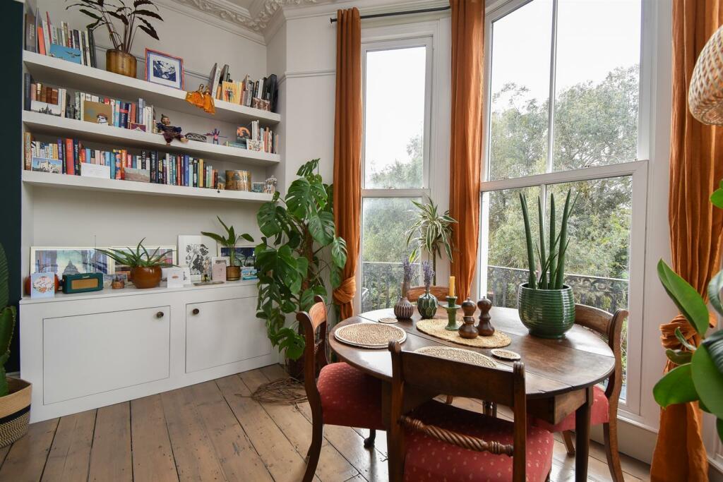 Living room &amp; kitchen