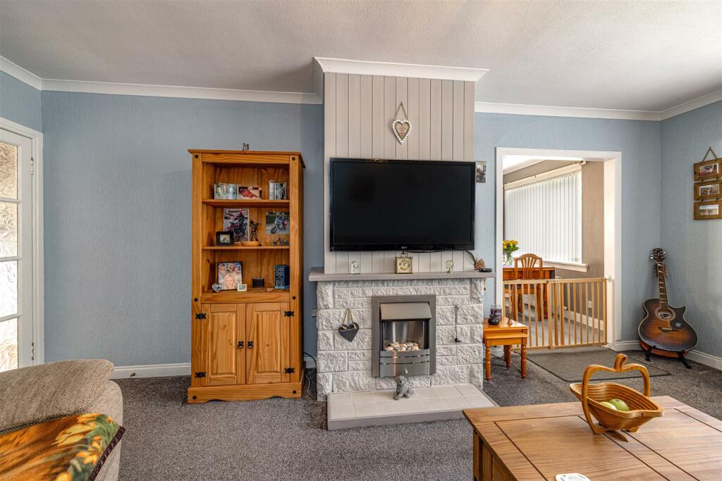19 Brunton Park Bowden 17.JPG