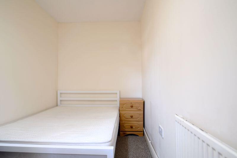 Downstairs room 3.jpeg
