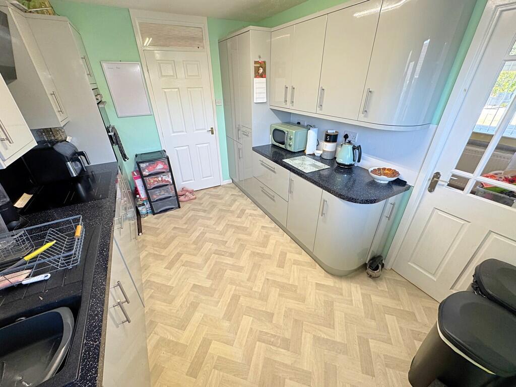 Kitchen alt angle...