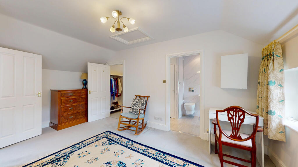 4-Old-Forge-Mews-04272025_154604