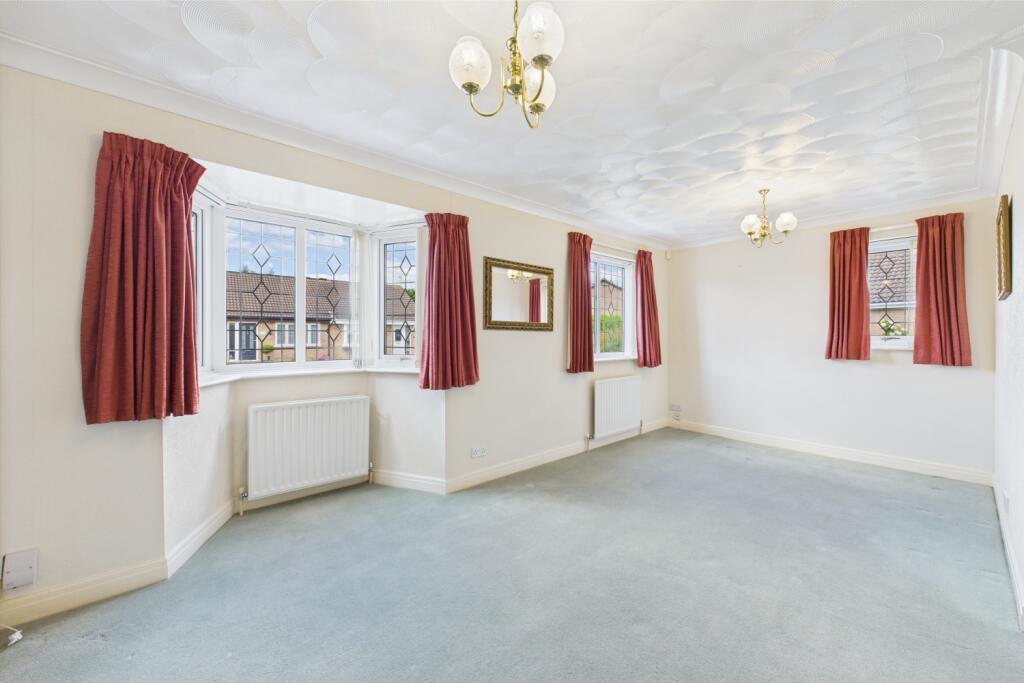 CAM03162G0-PR0270-STILL007