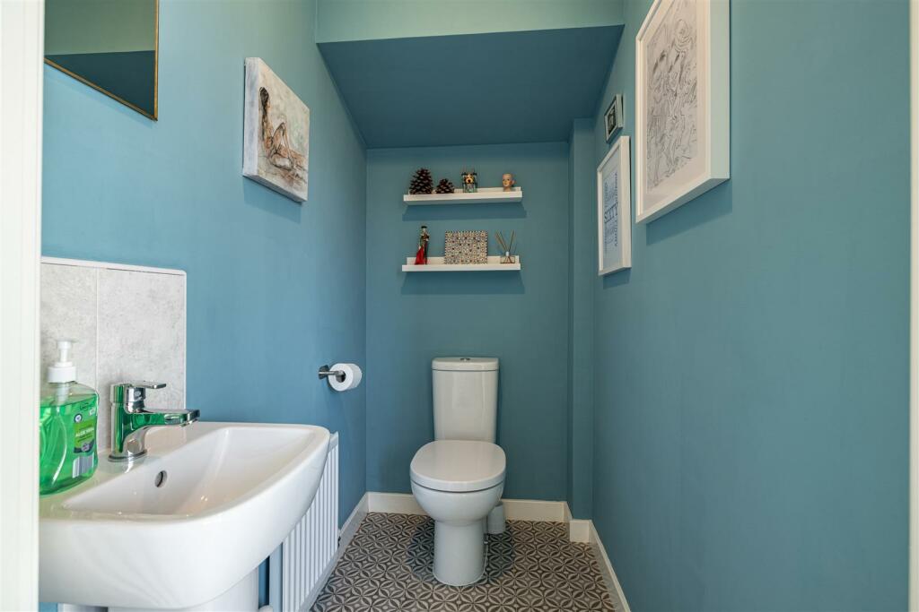 8 Knoll Park Place Galashiels 16.JPG
