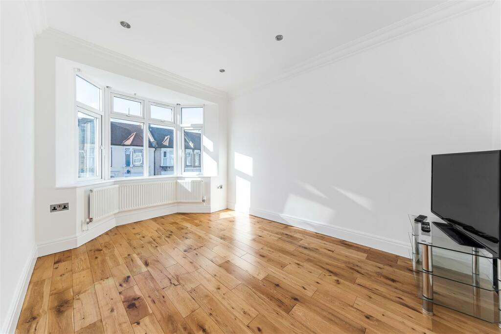 Shortlands Road, E10