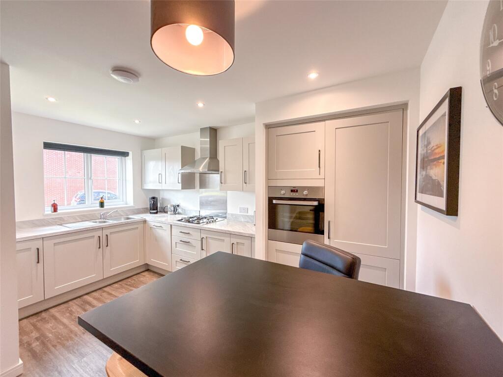 Breakfasting Kitchen