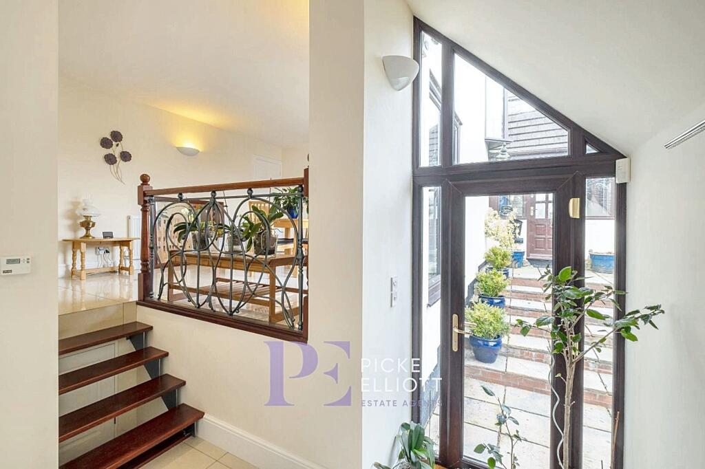 Annex Entrance Lobby