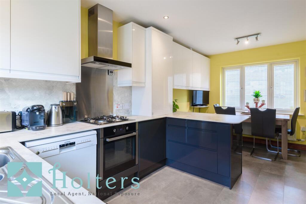 6 Canal Close, Newtown-04.jpg