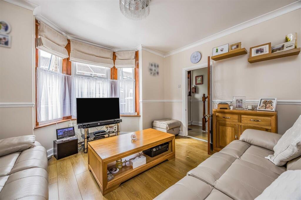 105 Meon Road, Southsea-Small-PorticoMarketing-Sol