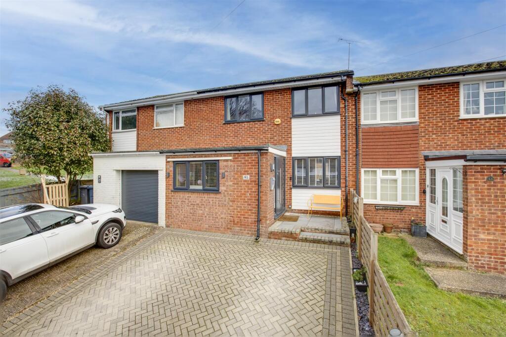 41 Columbine Road, HP15 6BS-16.jpg