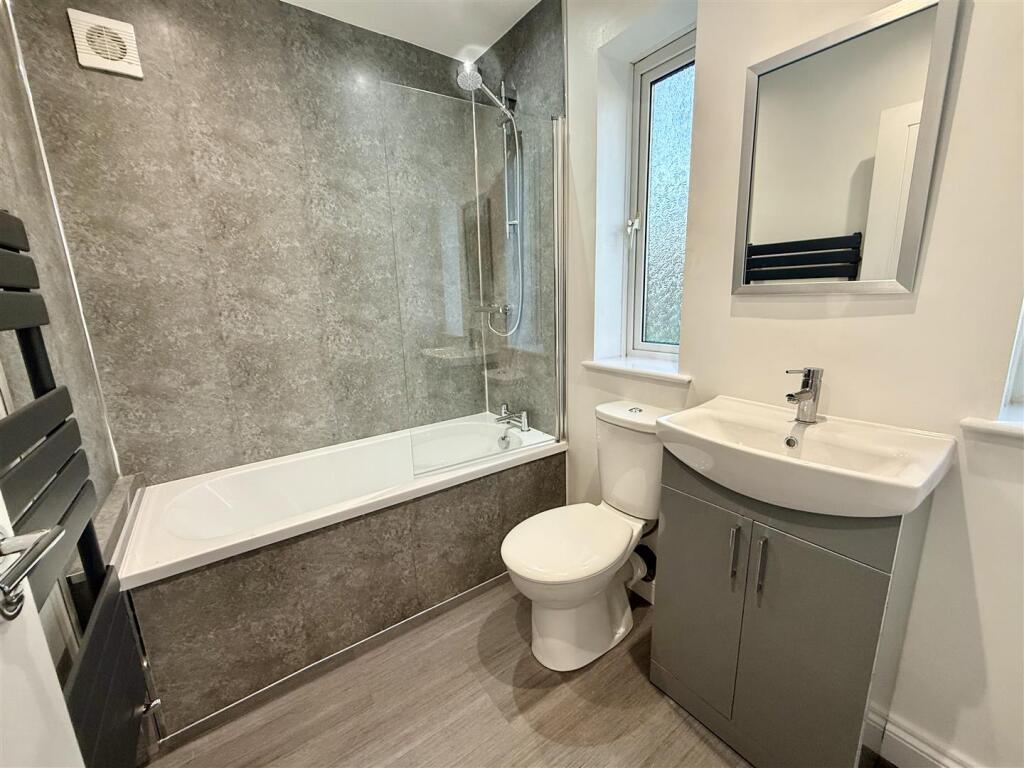 Bathroom/W,C