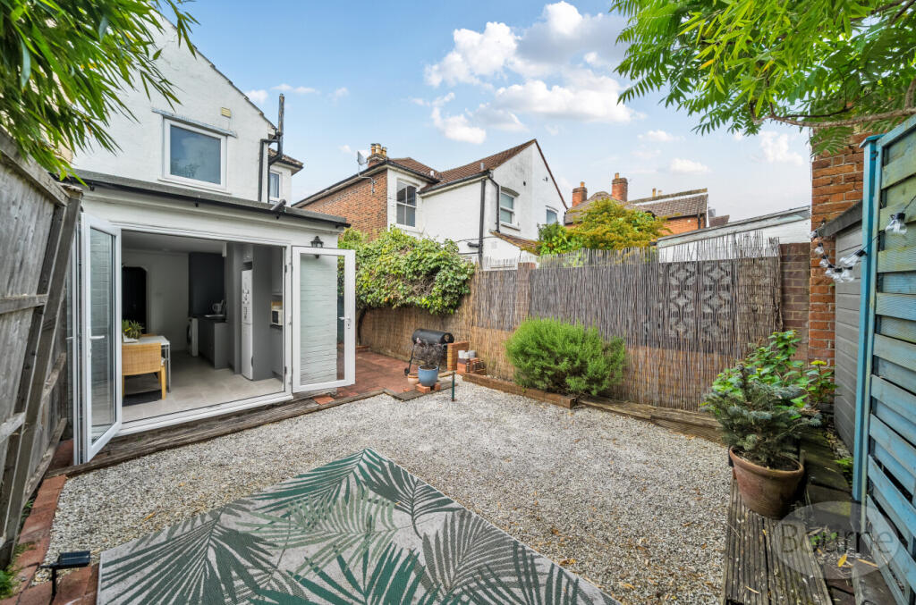 0fc853de-c4f1-4c4...