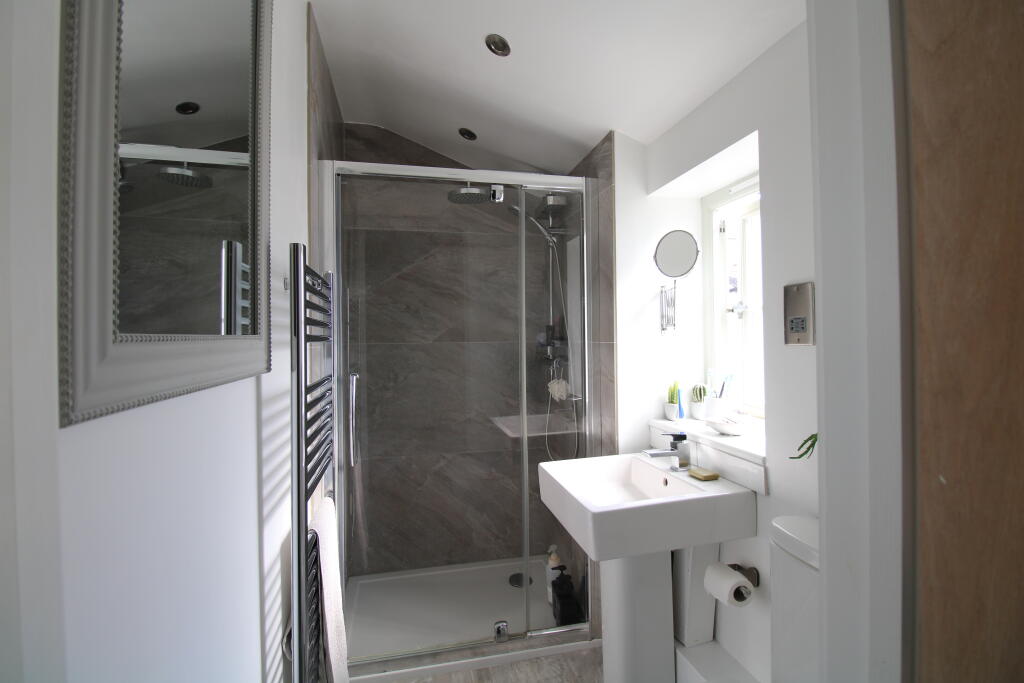 Bedroom One Ensuite
