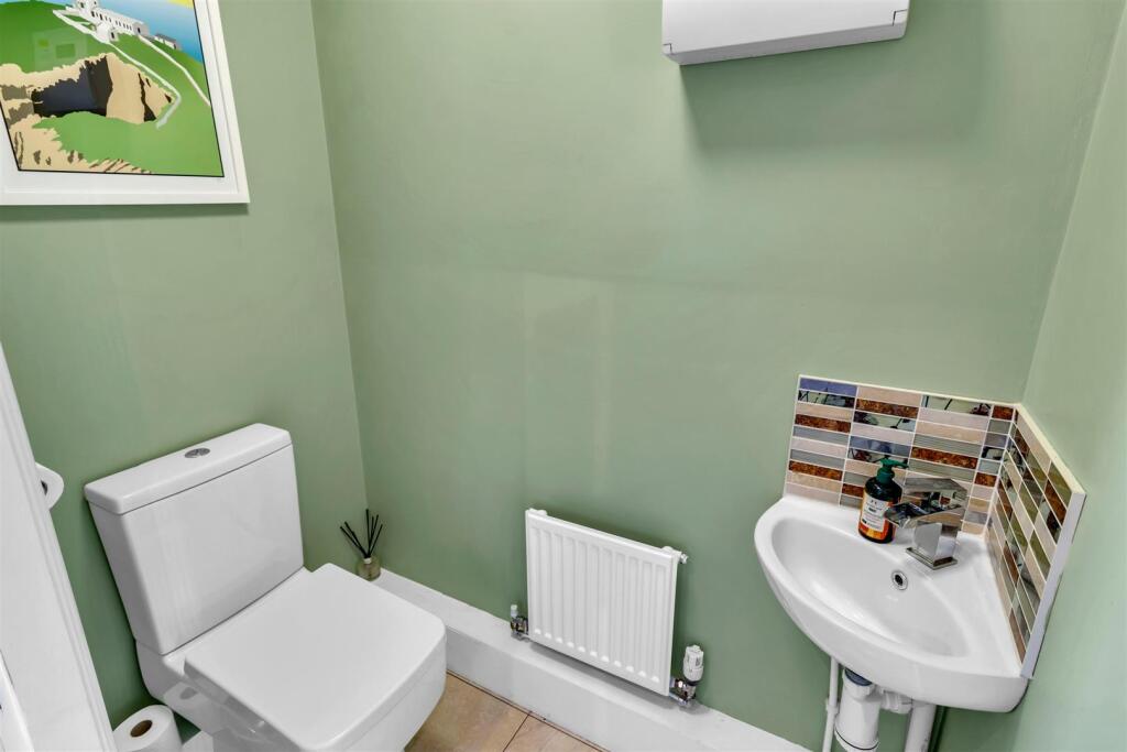 Cloakroom WC