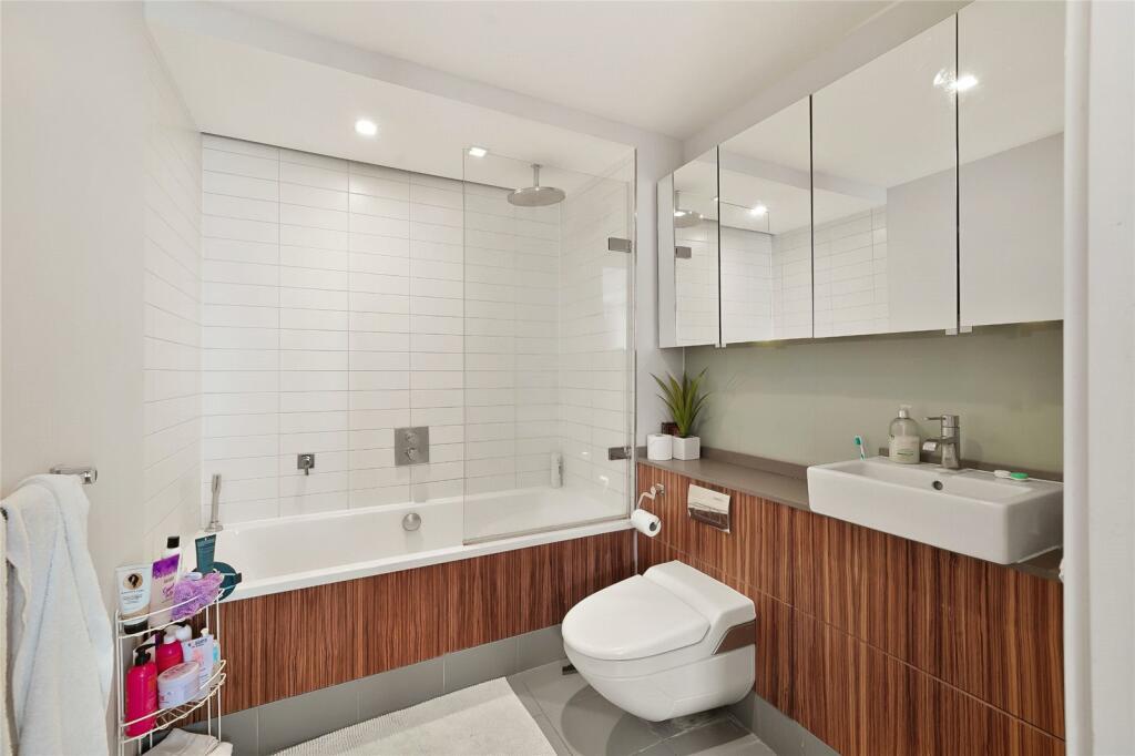 Bedroom 1 Ensuite