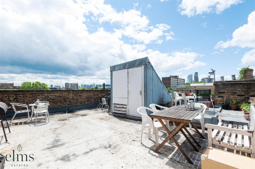 Communal Roof Terrace