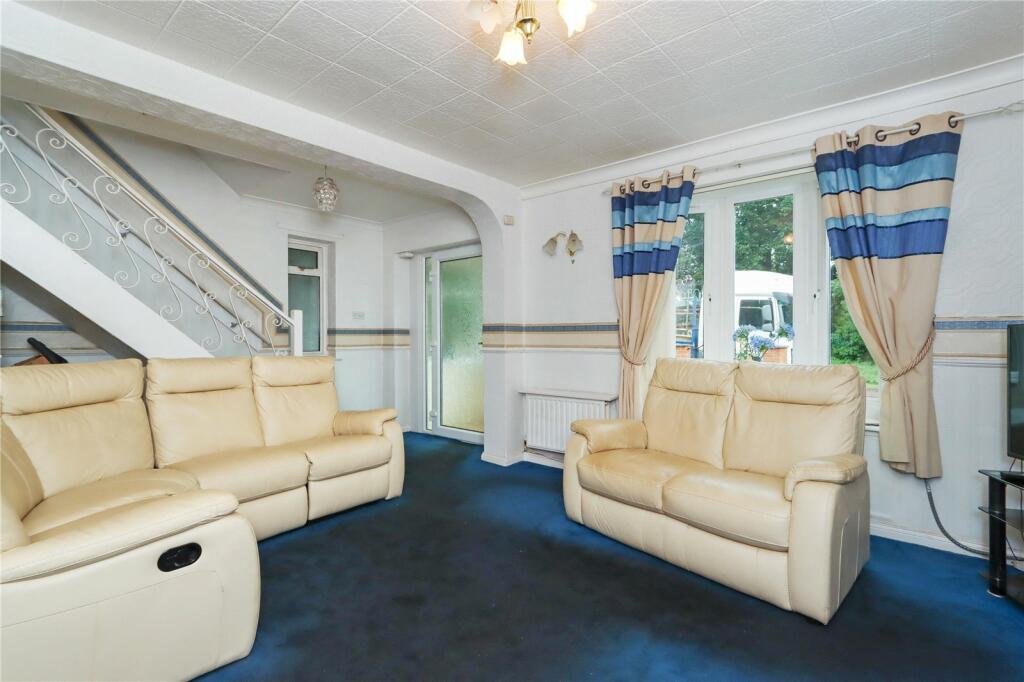 Living Room Pic 3
