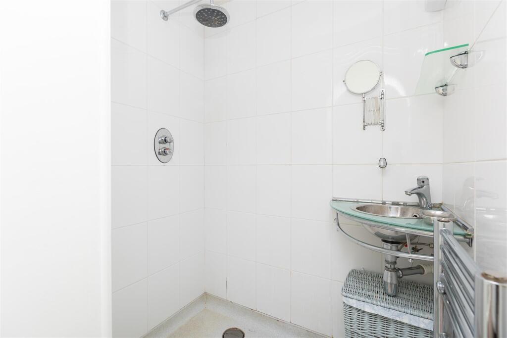 Wet Room En-suite