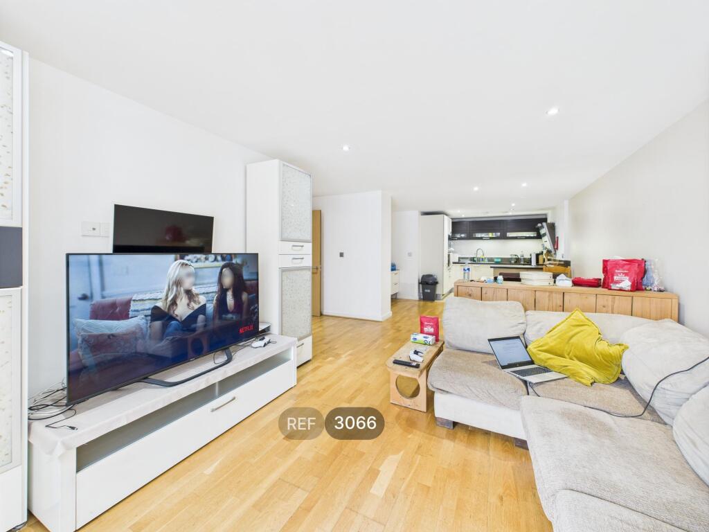 Kitchen / Dining / Living area