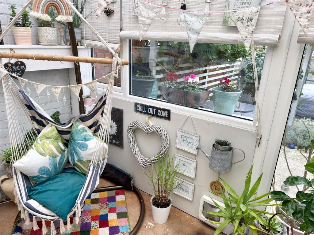 CONTRY TO GARDEN.jpg