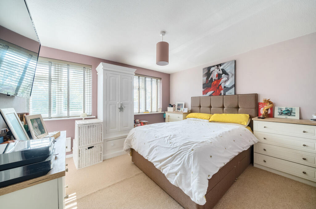 1333967-5-689a138...