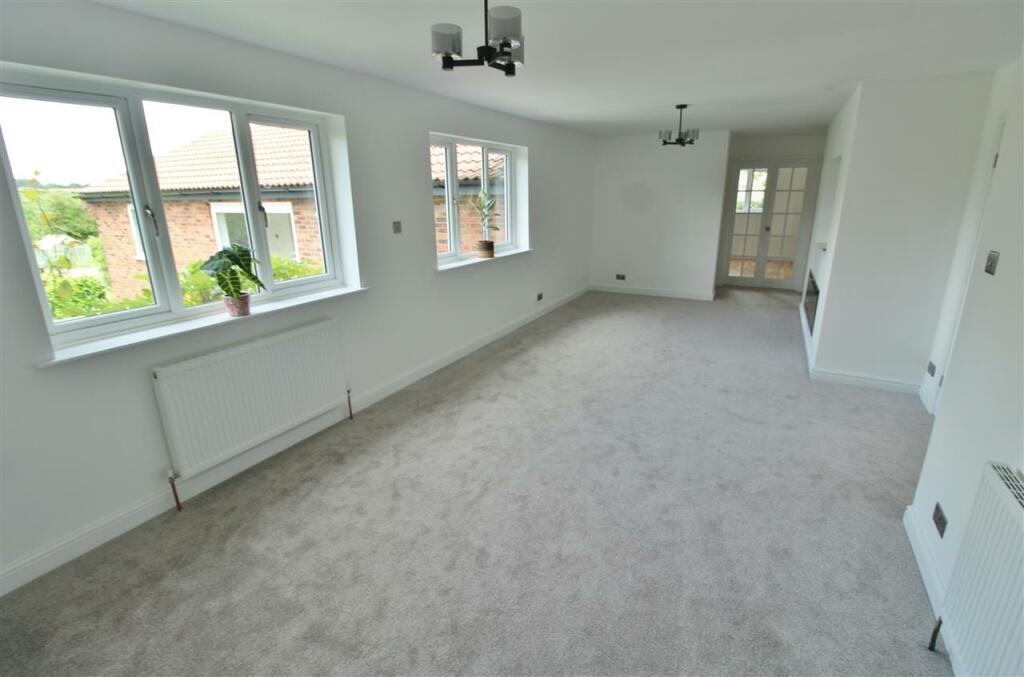 FAMILY ROOM -