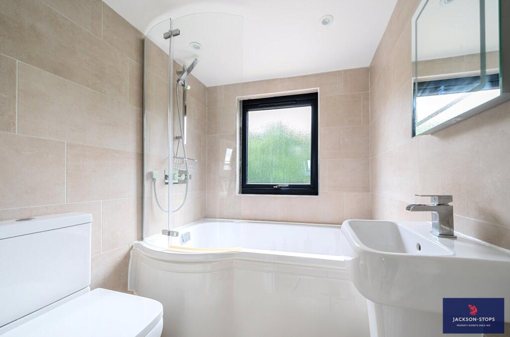 Bedroom 2 Ensuite