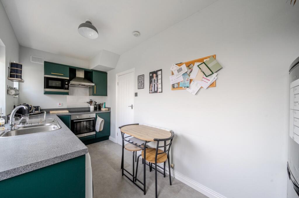 EweMove Harrogate Kitchen4