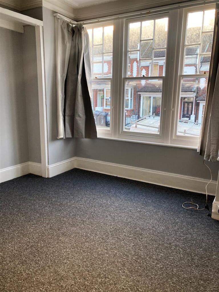 12 bonchurch - room .jpg