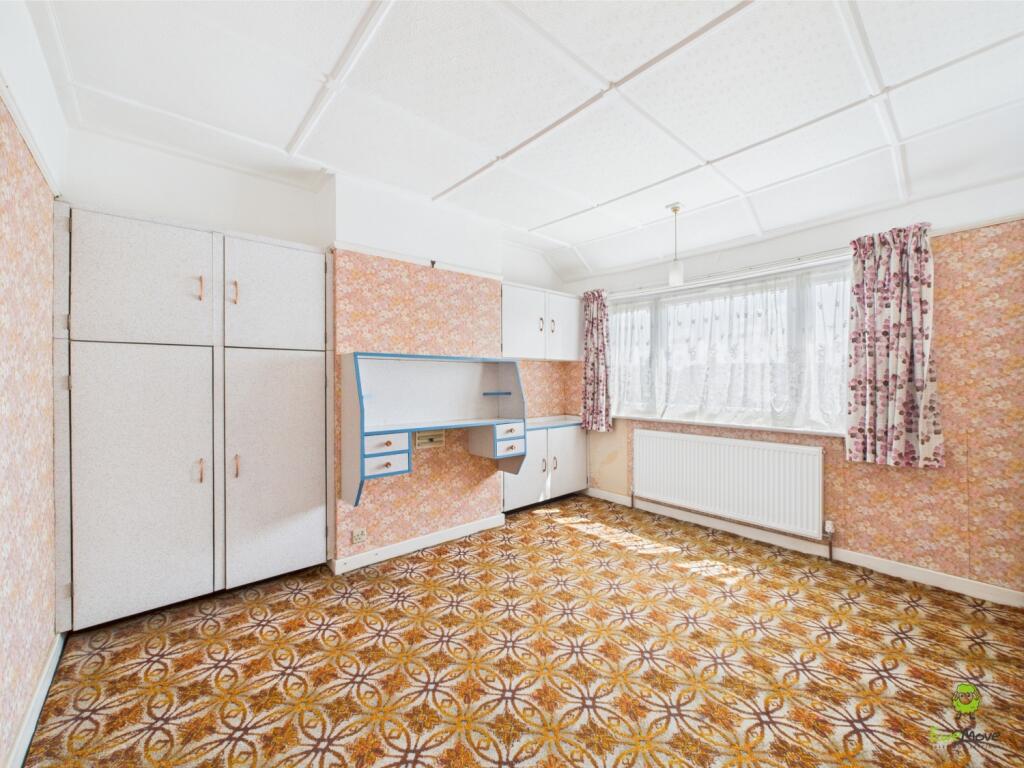 CAM03779G0-PR0235-STILL002