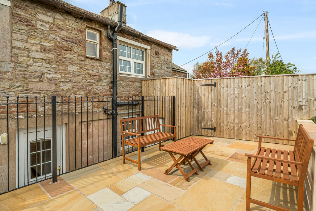 Rear Terraced Pat...