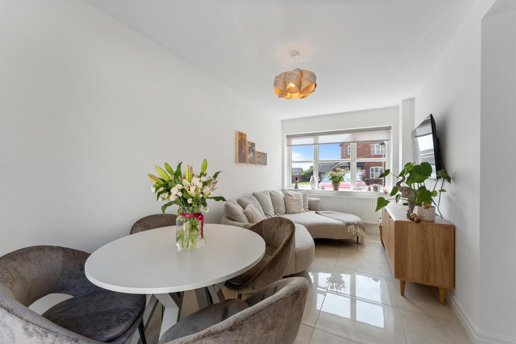 Kitchen / Diner / Living Space