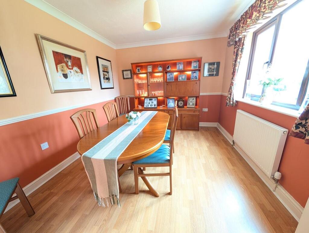 Dining Room.jpg