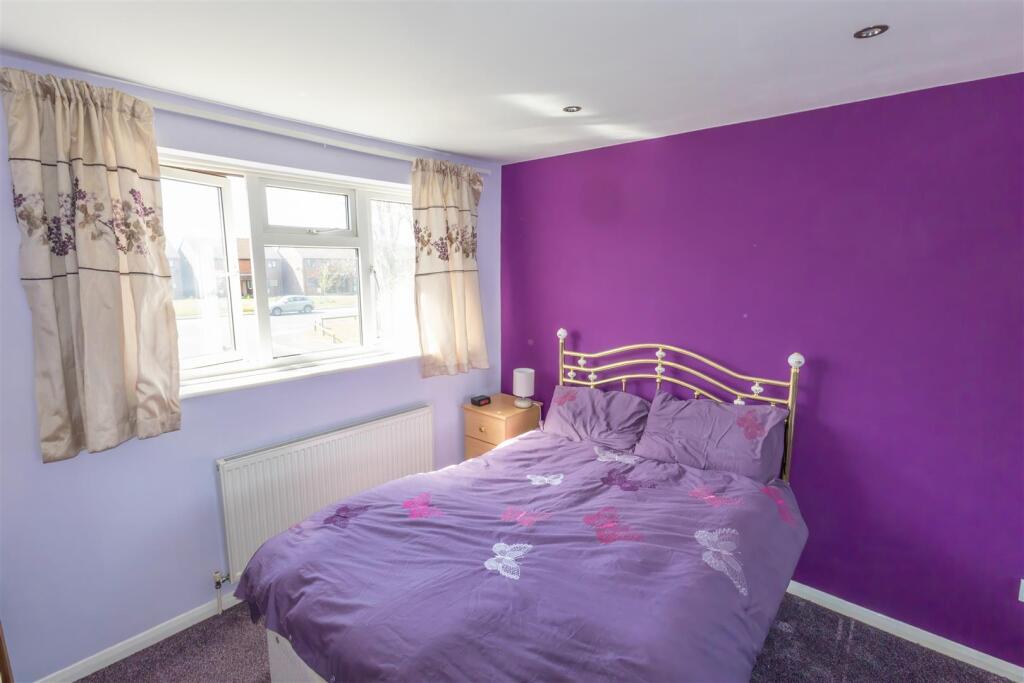 Kestrel Close-09 - t.jpeg