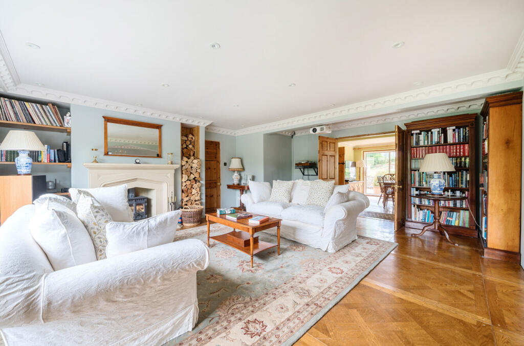 1296312-10-6835e7...