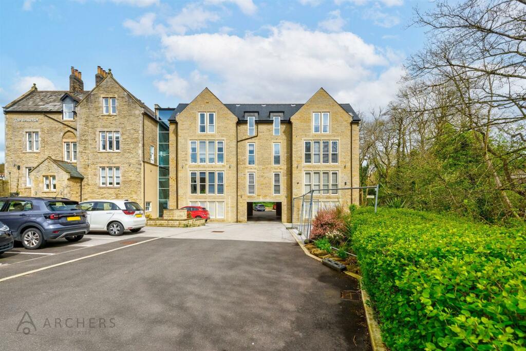 Apt.15BeauchiefGrove(Exterior)(2of16).jpg