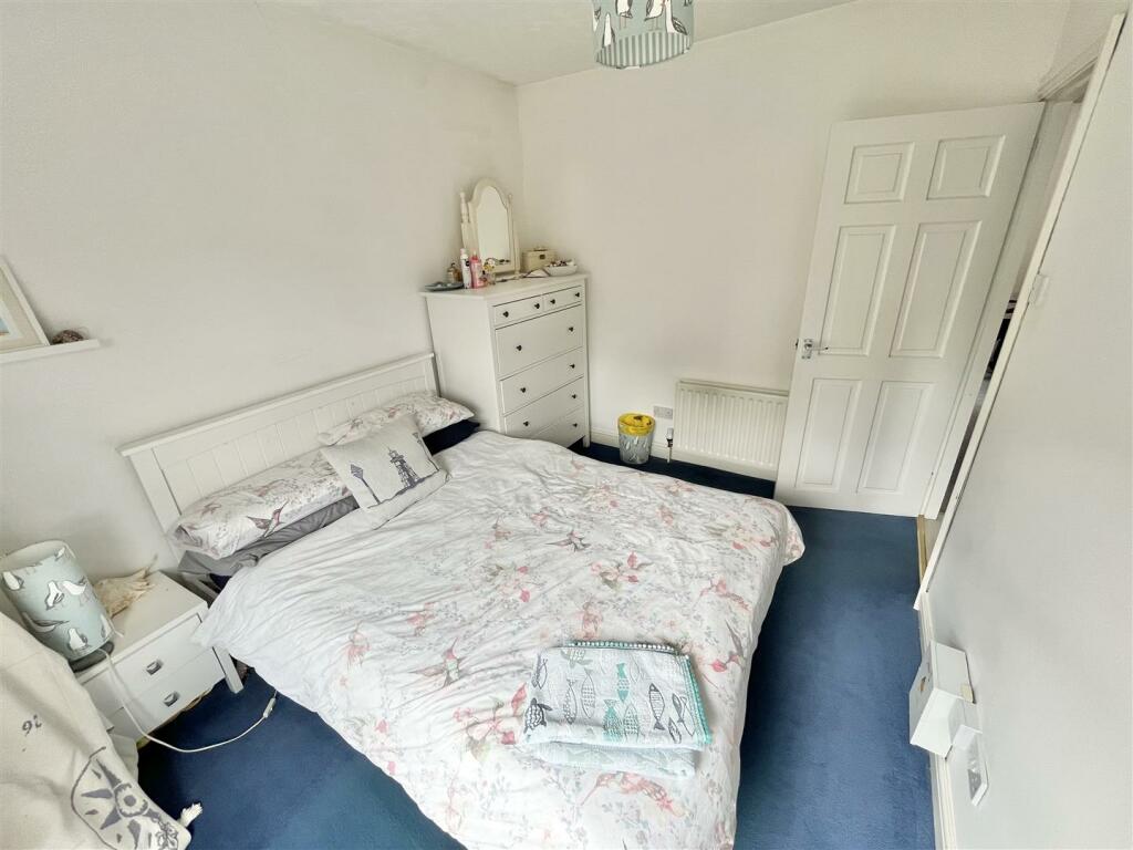 Bedroom 2 Aspect 2.jpg