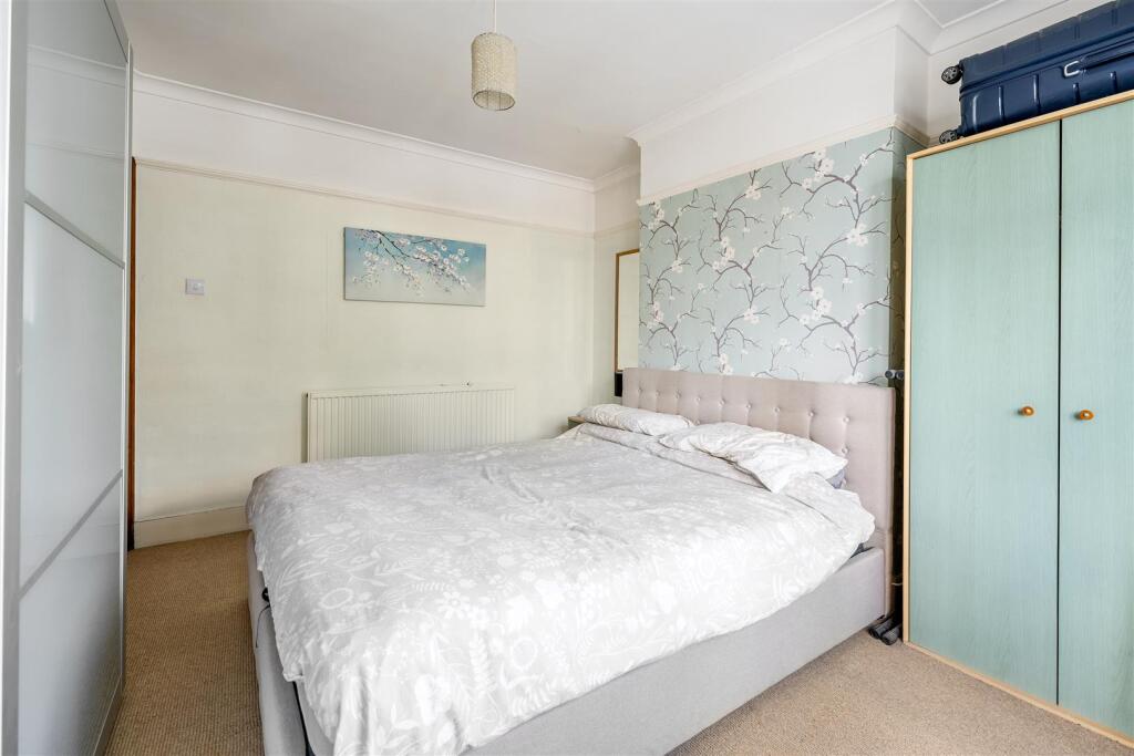Wadham Avenue, E17