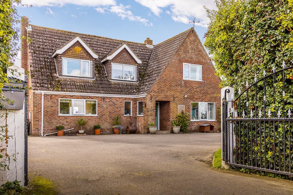 Ashton House (Kirton)-11.jpg