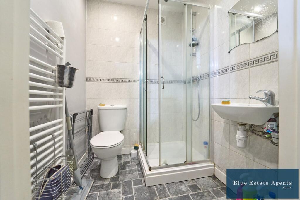Family Shower Suite