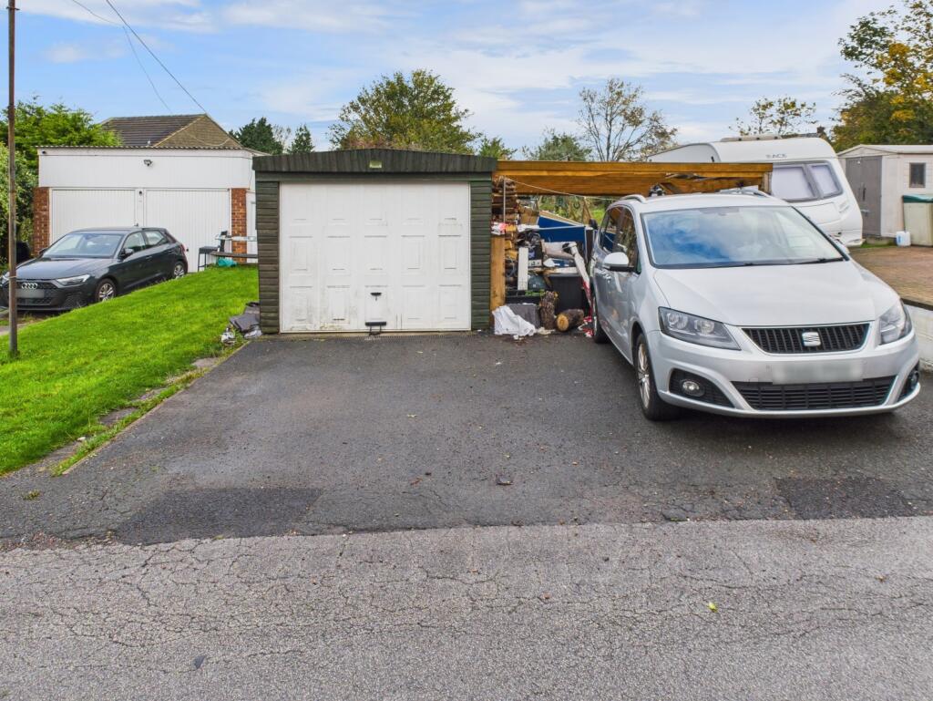 CAM04233G0-PR0035-STILL030