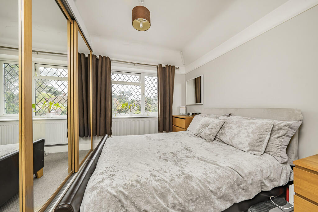 Photo Oct 08 2025...